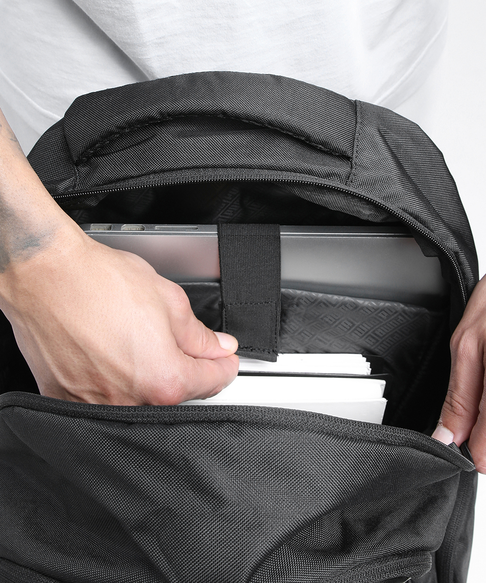 PUMA Unisex Solid Black Backpack